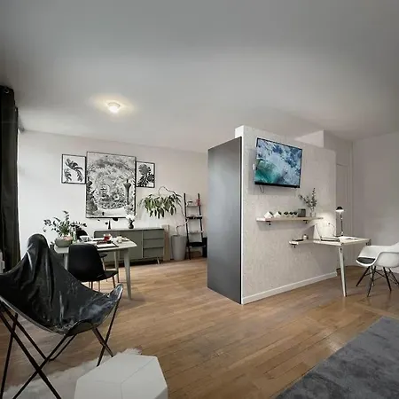 Apartment Grand Confortable Situe En Centre *
