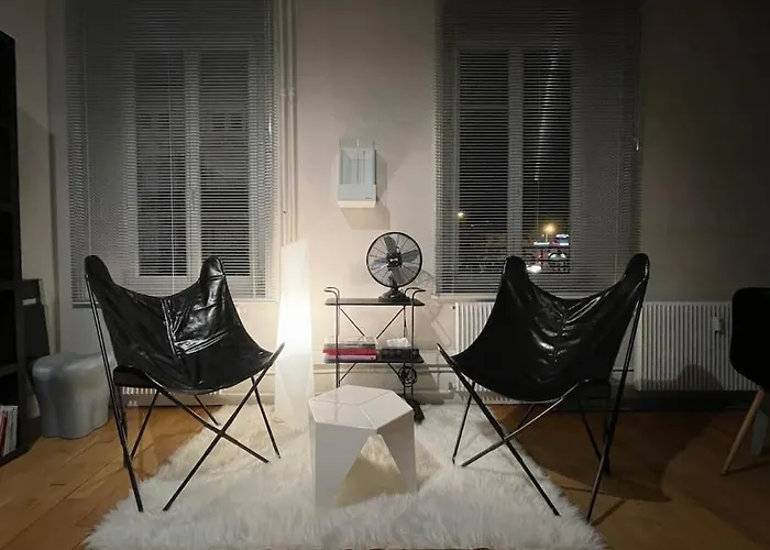 アパート Grand Confortable Situe En Centre ジェラールメ